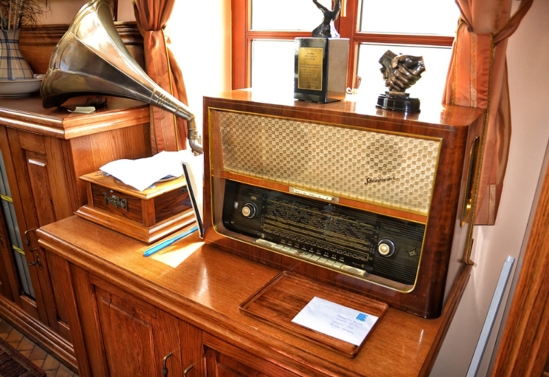 O que são radionovelas? Conheça a história desse tipo de narrativa