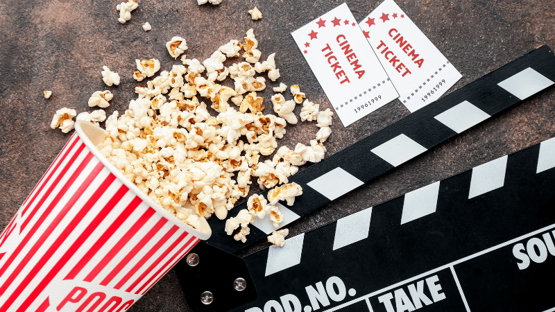 Por que comemos pipoca no cinema?