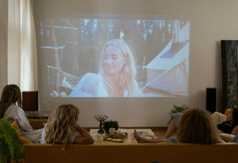 Dublado x legendado: vantagens e desvantagens