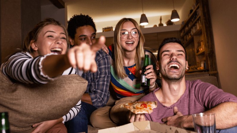 Essas são as 5 melhores séries de comédia segundo o IMDB