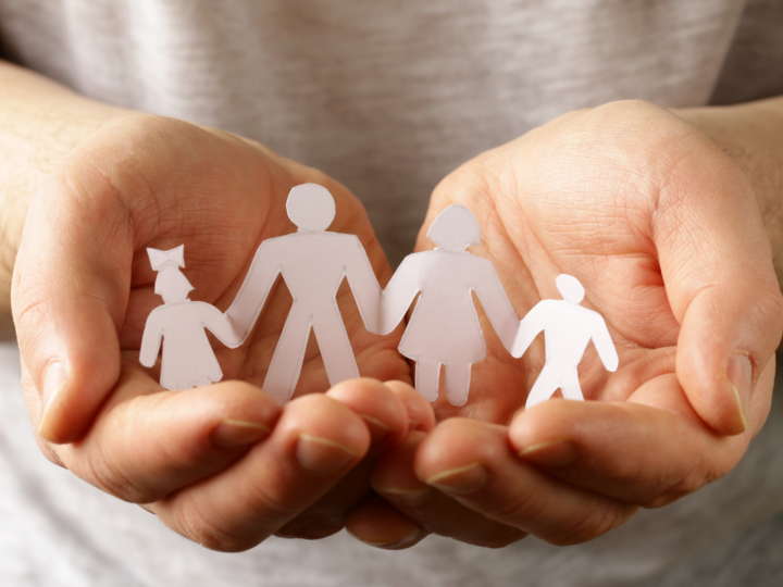 Filmes e séries com famílias para assistir no Disney+